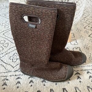 Bogs Brown Patterned Boots